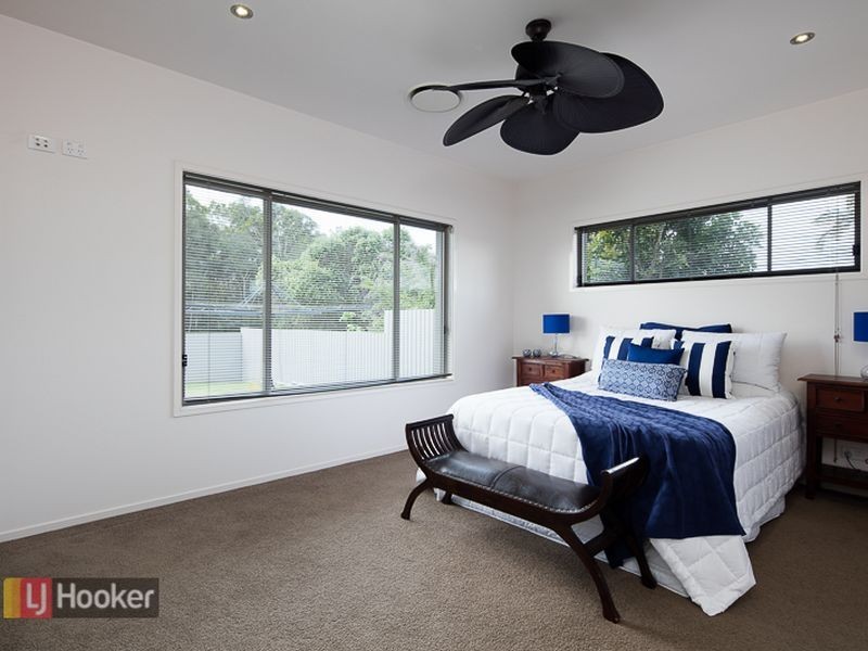 6 Bayside Drive, Beachmere QLD 4510