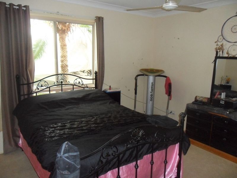 9 Mackerel Street, Sandstone Point QLD 4511