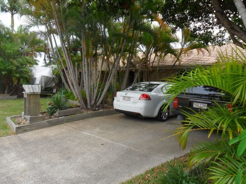 9 Mackerel Street, Sandstone Point QLD 4511