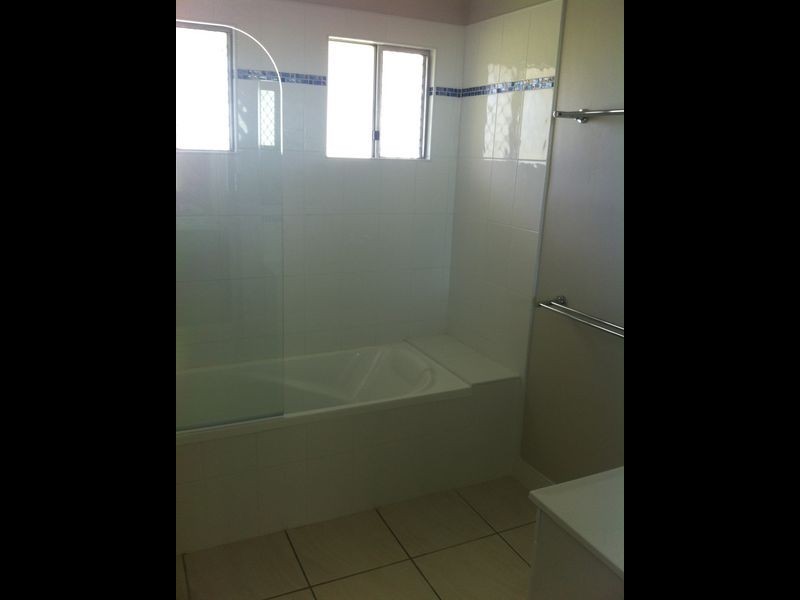 18 Kangaroo Avenue, Bongaree QLD 4507