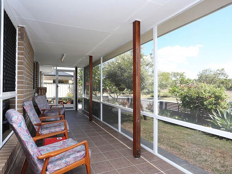 6 Clovelly Place, Sandstone Point QLD 4511