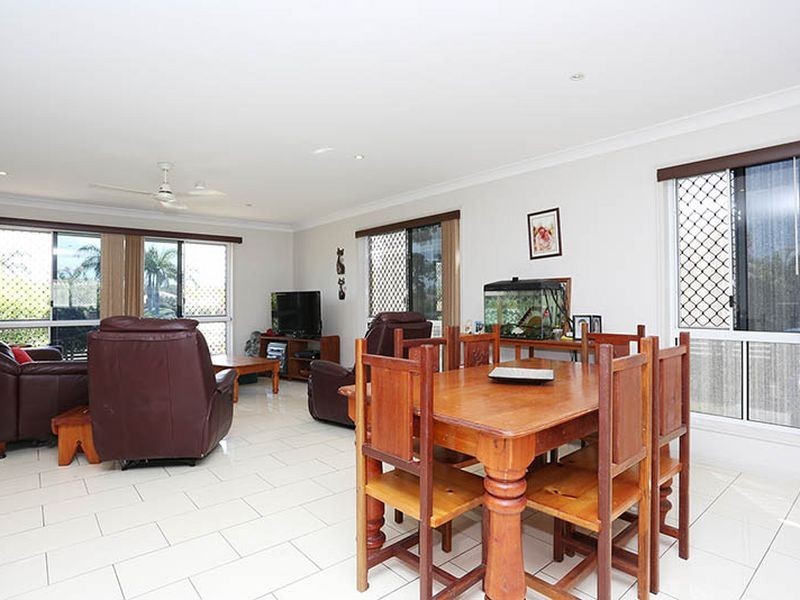 6 Clovelly Place, Sandstone Point QLD 4511