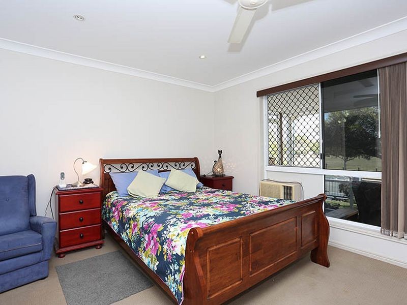 6 Clovelly Place, Sandstone Point QLD 4511