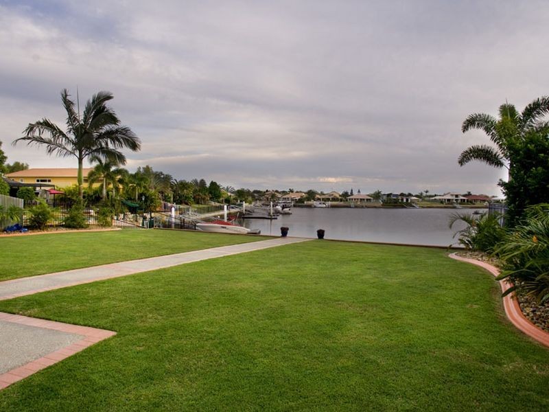 43 Voyagers Drive, Bribie Island QLD 4507