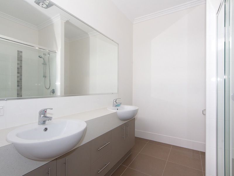 36-38 Treefrog St, Ningi QLD 4511