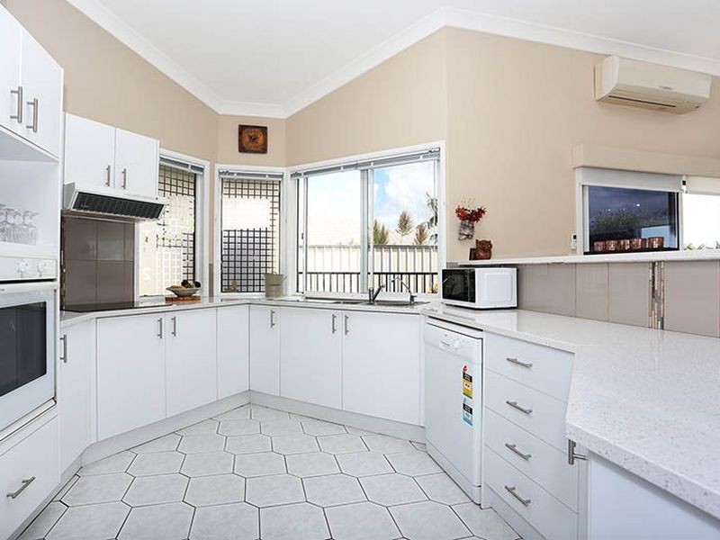 2/50 Pacific Drive, Banksia Beach QLD 4507