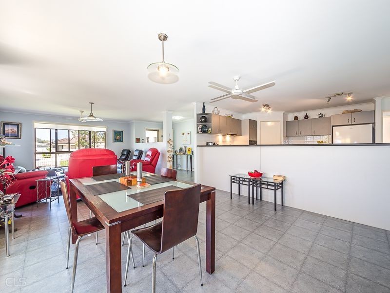 4 Biggera Court, Sandstone Point QLD 4511