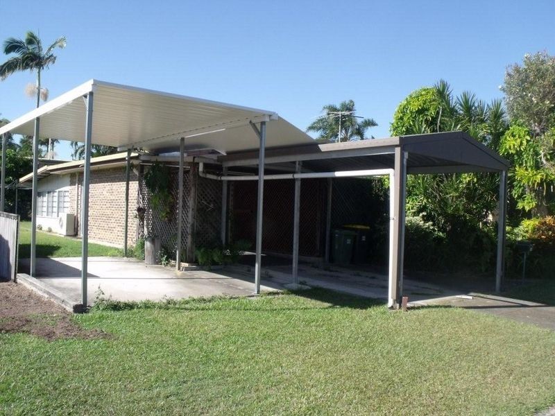 9 Parwan Avenue, Bribie Island QLD 4507