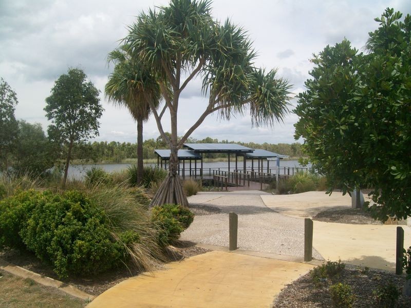 62 & 64 Sandheath Pl, Ningi QLD 4511