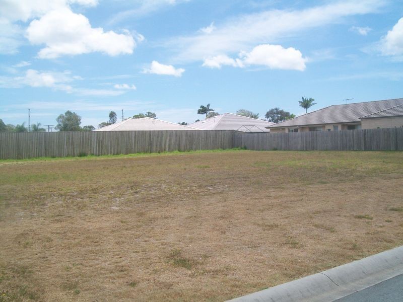 62 & 64 Sandheath Pl, Ningi QLD 4511