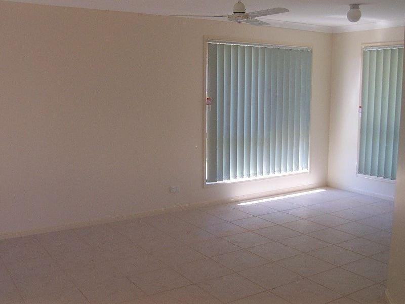 Sandstone Point QLD 4511