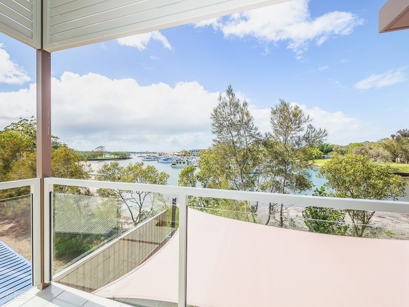 1/4 Kal Ma Kuta Dr, Sandstone Point QLD 4511