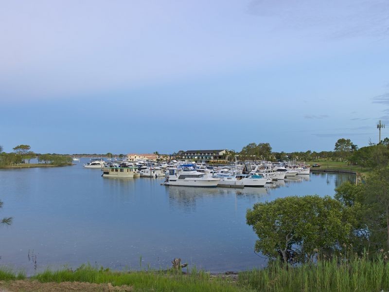 1/4 Kal Ma Kuta Dr, Sandstone Point QLD 4511