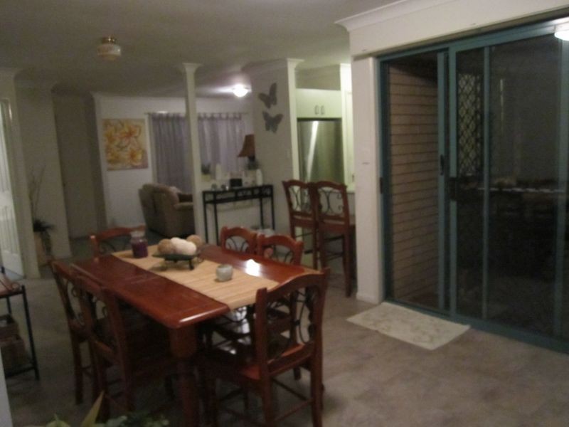 174 Bestmann Road East, Sandstone Point QLD 4511