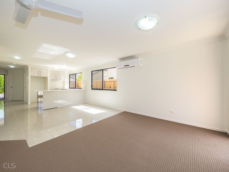 3/4 Kal Ma Kuta Dr, Sandstone Point QLD 4511