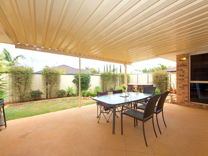 25 Clovelly Place, Sandstone Point QLD 4511