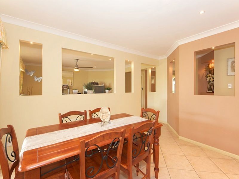 25 Clovelly Place, Sandstone Point QLD 4511
