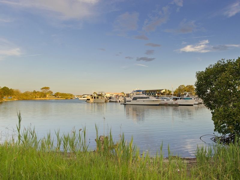 2/4 Kal Ma Kuta Dr, Sandstone Point QLD 4511