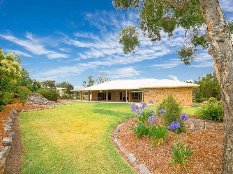 1-5 Barr Place, Ningi QLD 4511