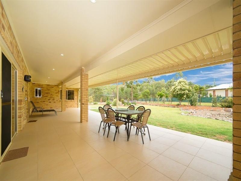 1-5 Barr Place, Ningi QLD 4511