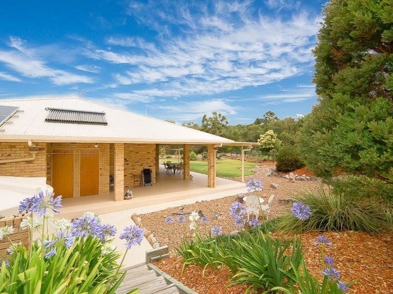 1-5 Barr Place, Ningi QLD 4511