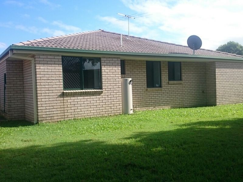 43 Mackerel Street, Sandstone Point QLD 4511