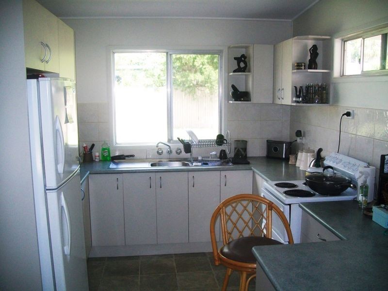 14 Paradise Pde, Bongaree QLD 4507
