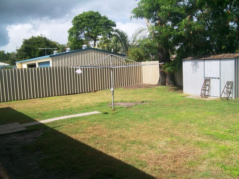 14 Paradise Pde, Bongaree QLD 4507