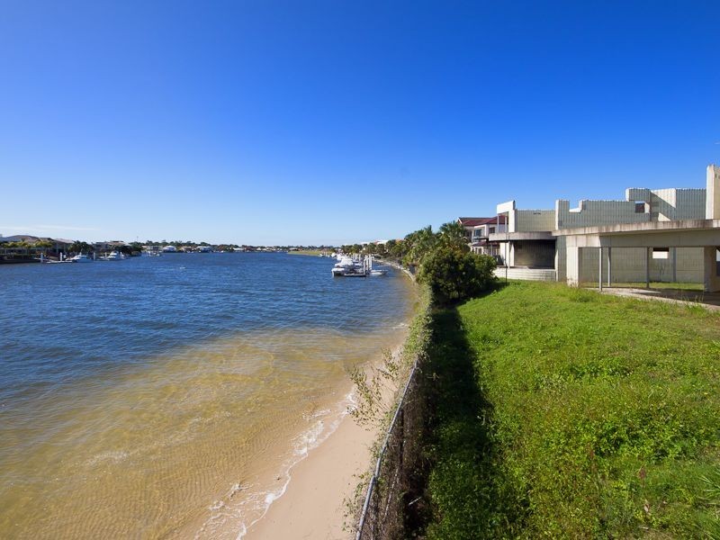 39 & 41 Seaside Dr, Banksia Beach QLD 4507