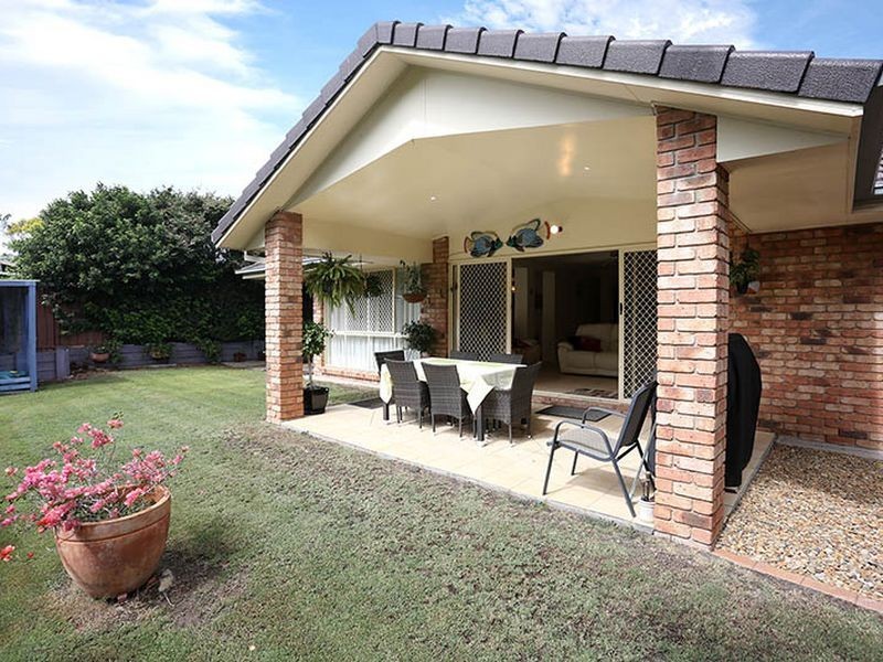 34 Gordon Crescent, Sandstone Point QLD 4511