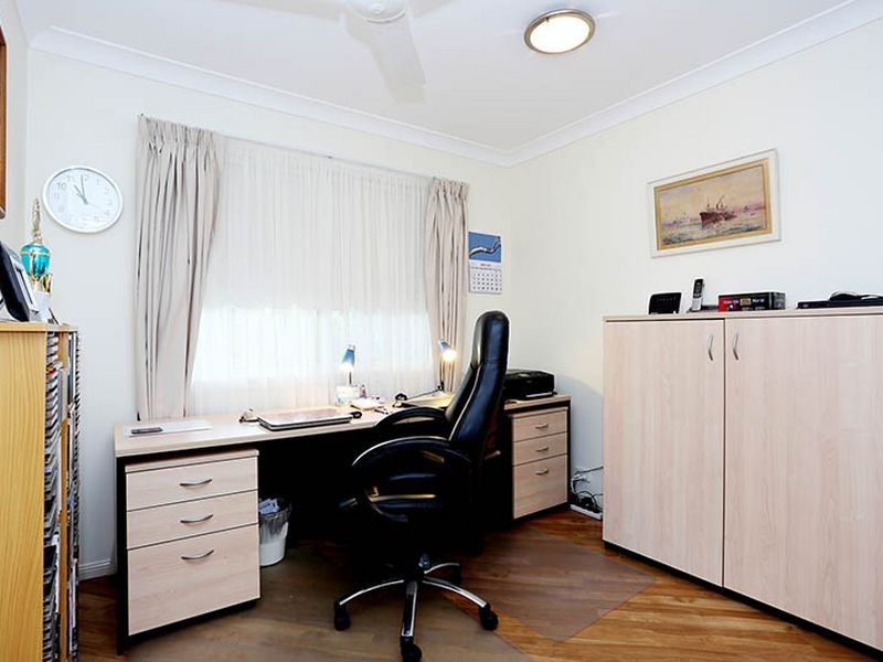 34 Gordon Crescent, Sandstone Point QLD 4511