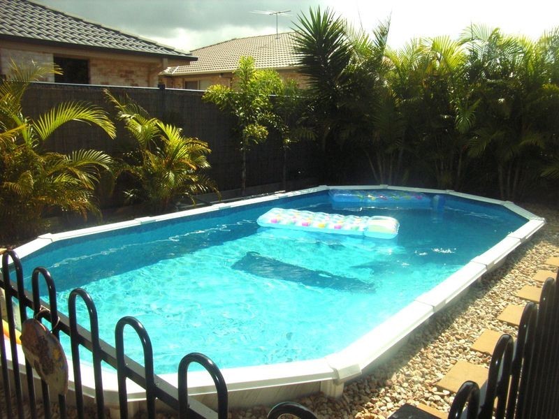 33 Reeders Street, Sandstone Point QLD 4511