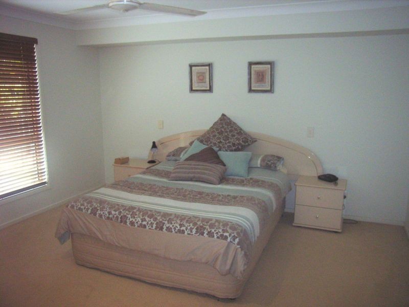33 Reeders Street, Sandstone Point QLD 4511