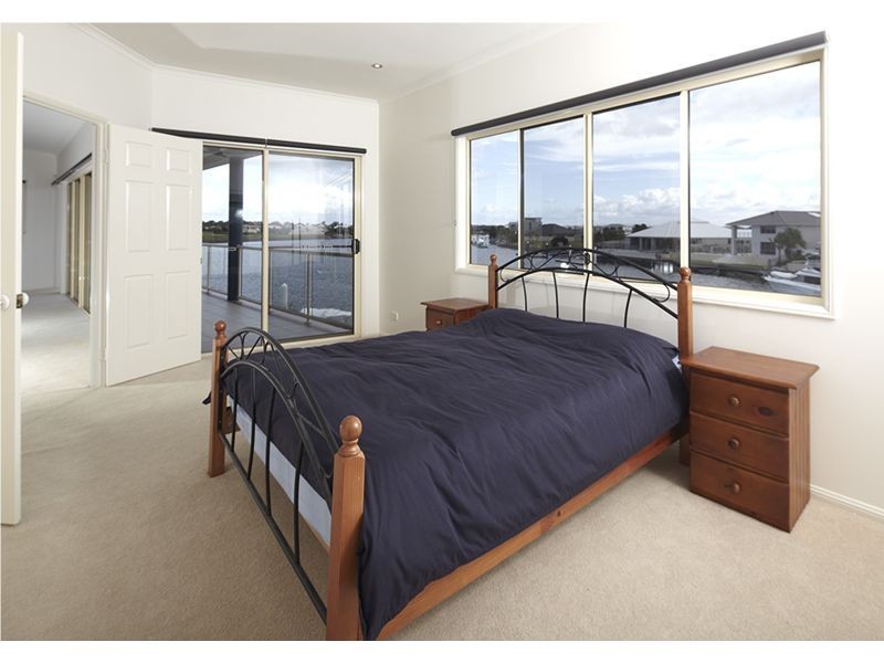 42 Tradewinds Drive, Bribie Island QLD 4507