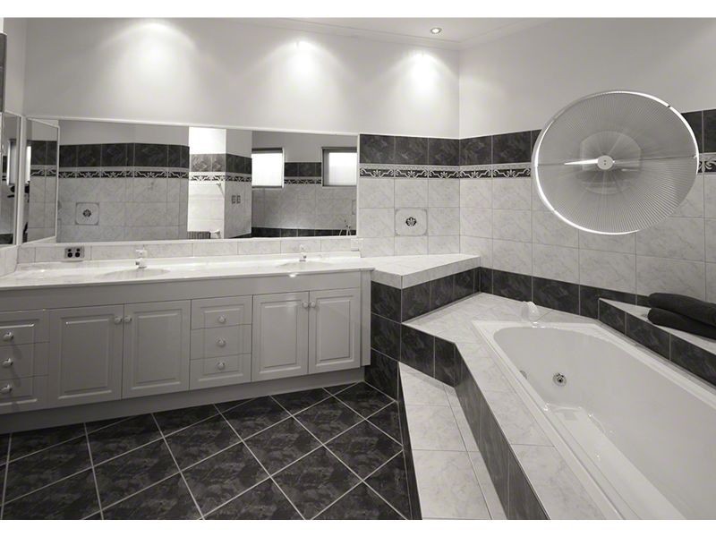 42 Tradewinds Drive, Bribie Island QLD 4507