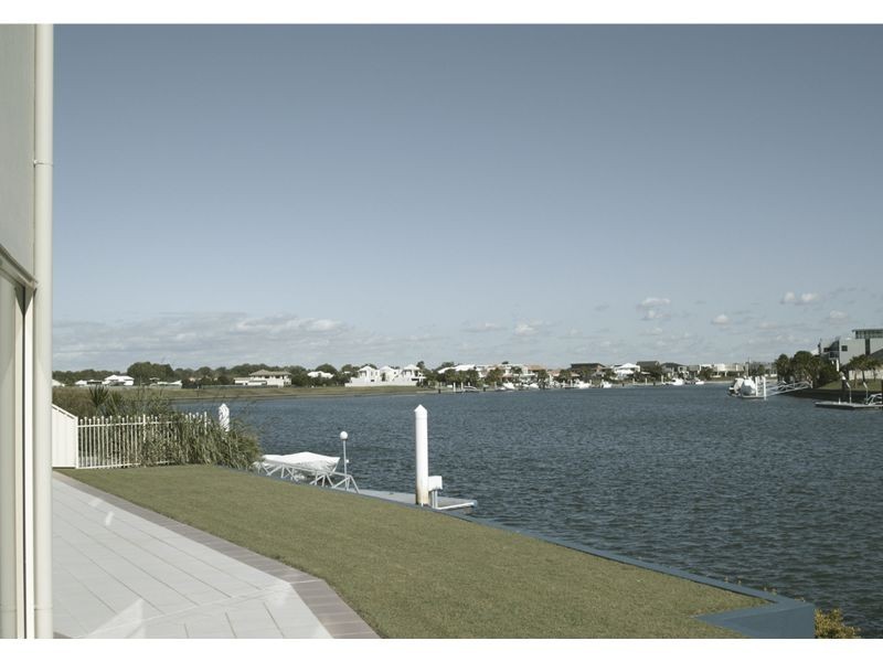 42 Tradewinds Drive, Bribie Island QLD 4507