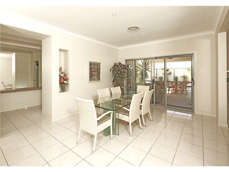 8 Blueberry Street, Banksia Beach QLD 4507