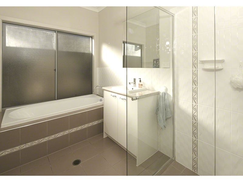 8 Blueberry Street, Banksia Beach QLD 4507