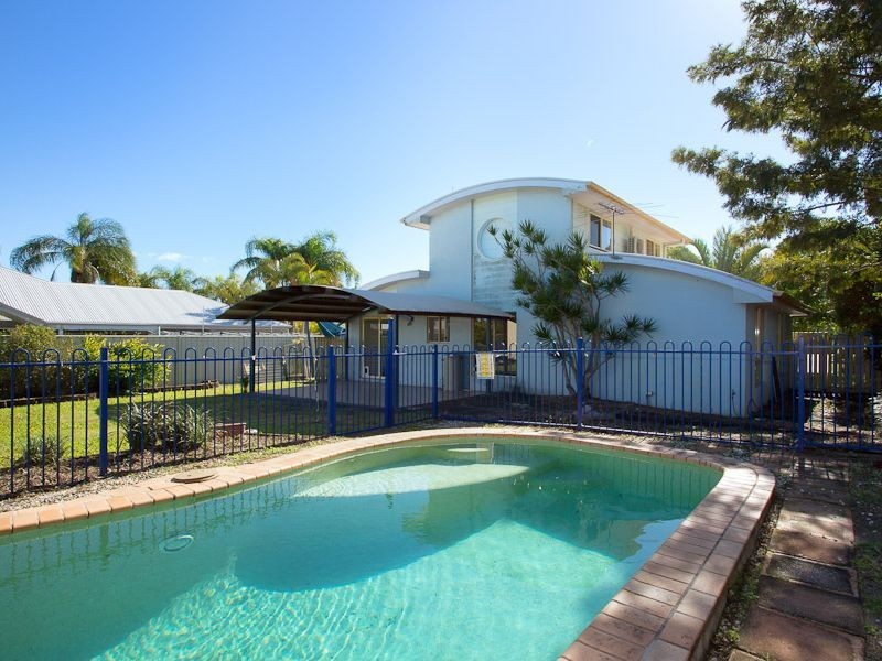 31 Gordon Crescent, Sandstone Point QLD 4511