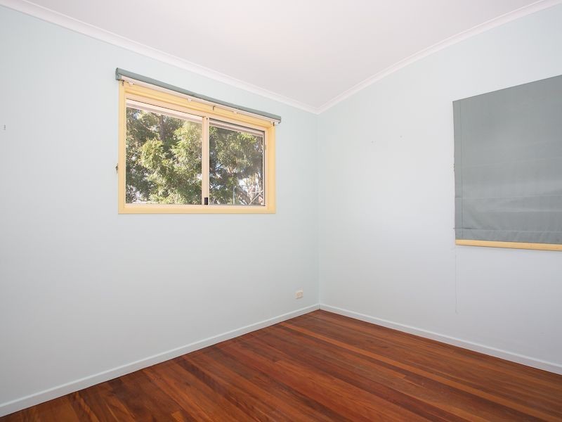 31 Gordon Crescent, Sandstone Point QLD 4511