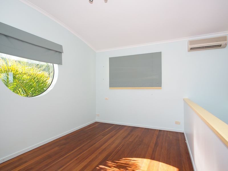 31 Gordon Crescent, Sandstone Point QLD 4511