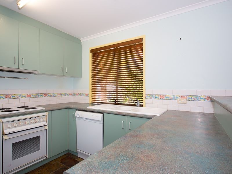 31 Gordon Crescent, Sandstone Point QLD 4511