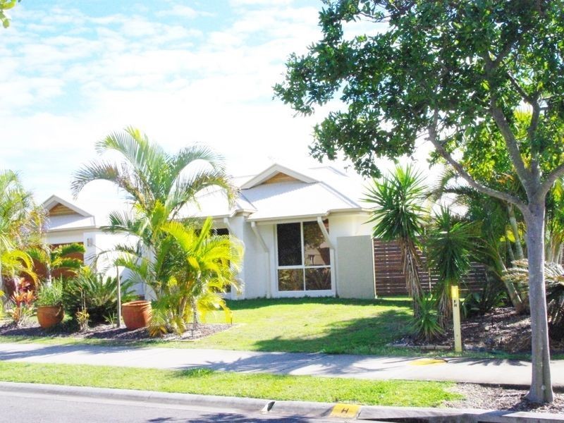 29 Marina Boulevard, Banksia Beach QLD 4507