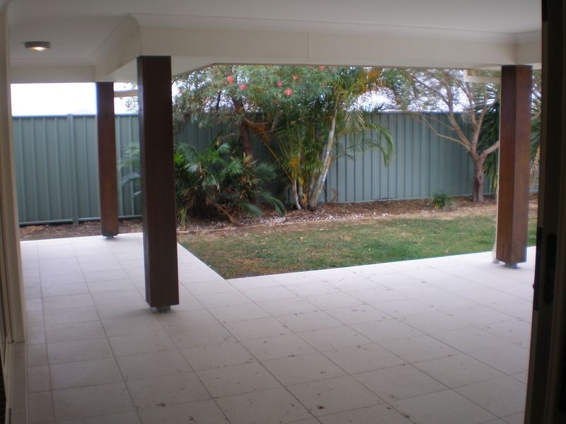 29 Marina Boulevard, Banksia Beach QLD 4507