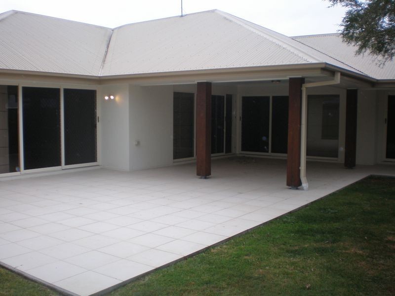 29 Marina Boulevard, Banksia Beach QLD 4507