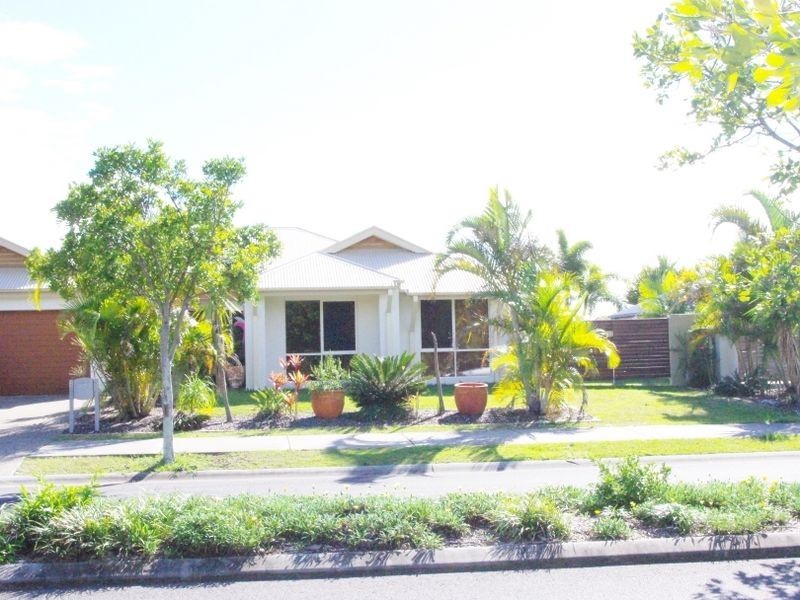 29 Marina Boulevard, Banksia Beach QLD 4507