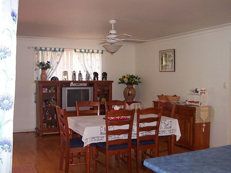 18 Salmon Place, Sandstone Point QLD 4511