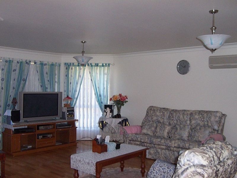 18 Salmon Place, Sandstone Point QLD 4511