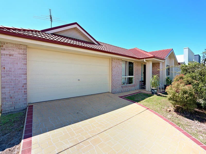 13 Dewdrop Place, Ningi QLD 4511