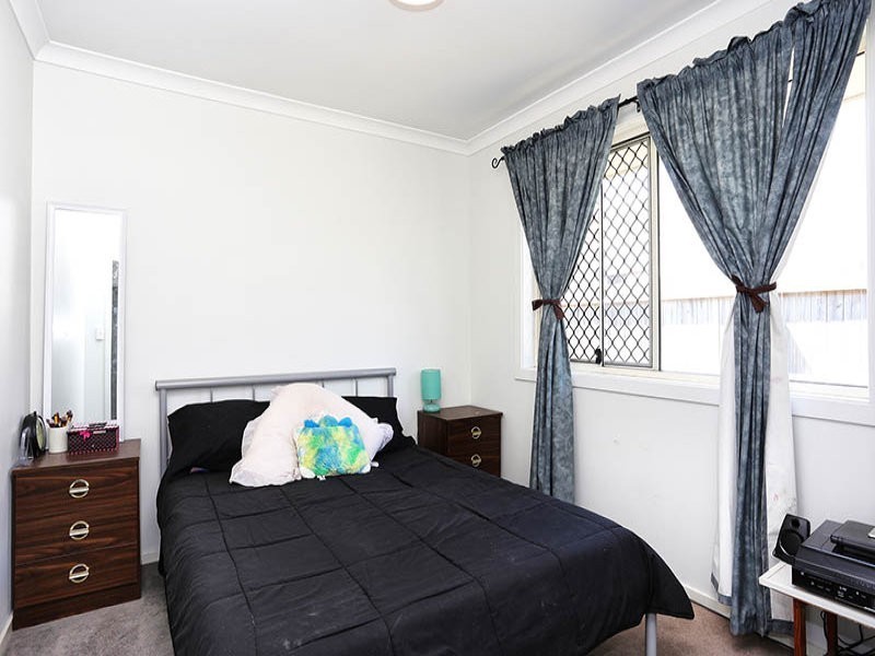 13 Dewdrop Place, Ningi QLD 4511